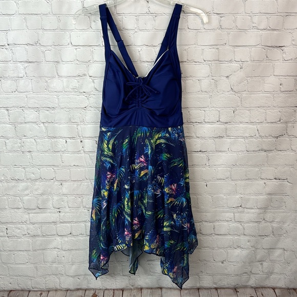 BloomChic Blue Tropical Ruched Handkerchief Hem Crisscross Swim Dress Plus Sz 1X - Picture 2 of 8